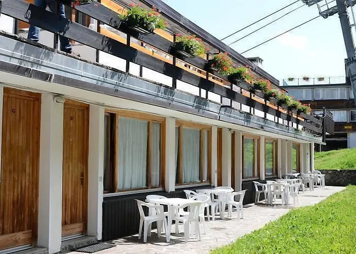 Th 1400 Hotel